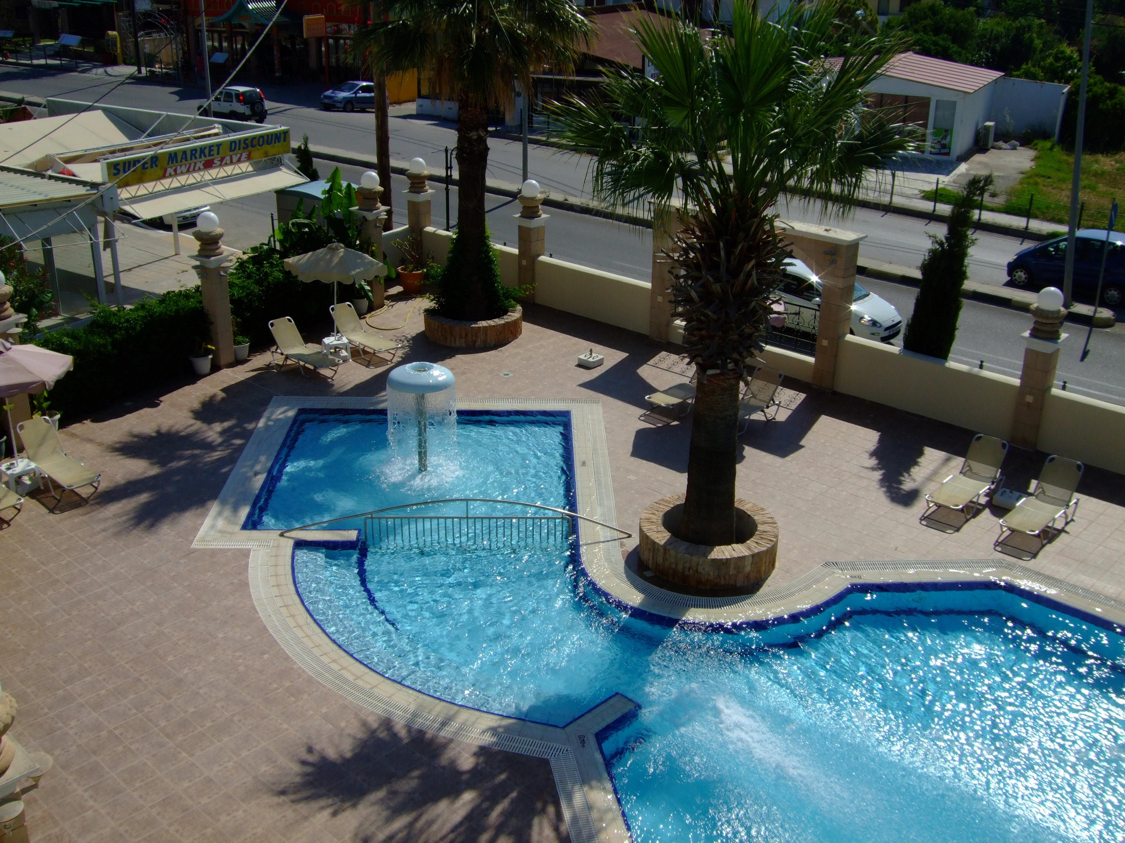 Aparthotel Antonios