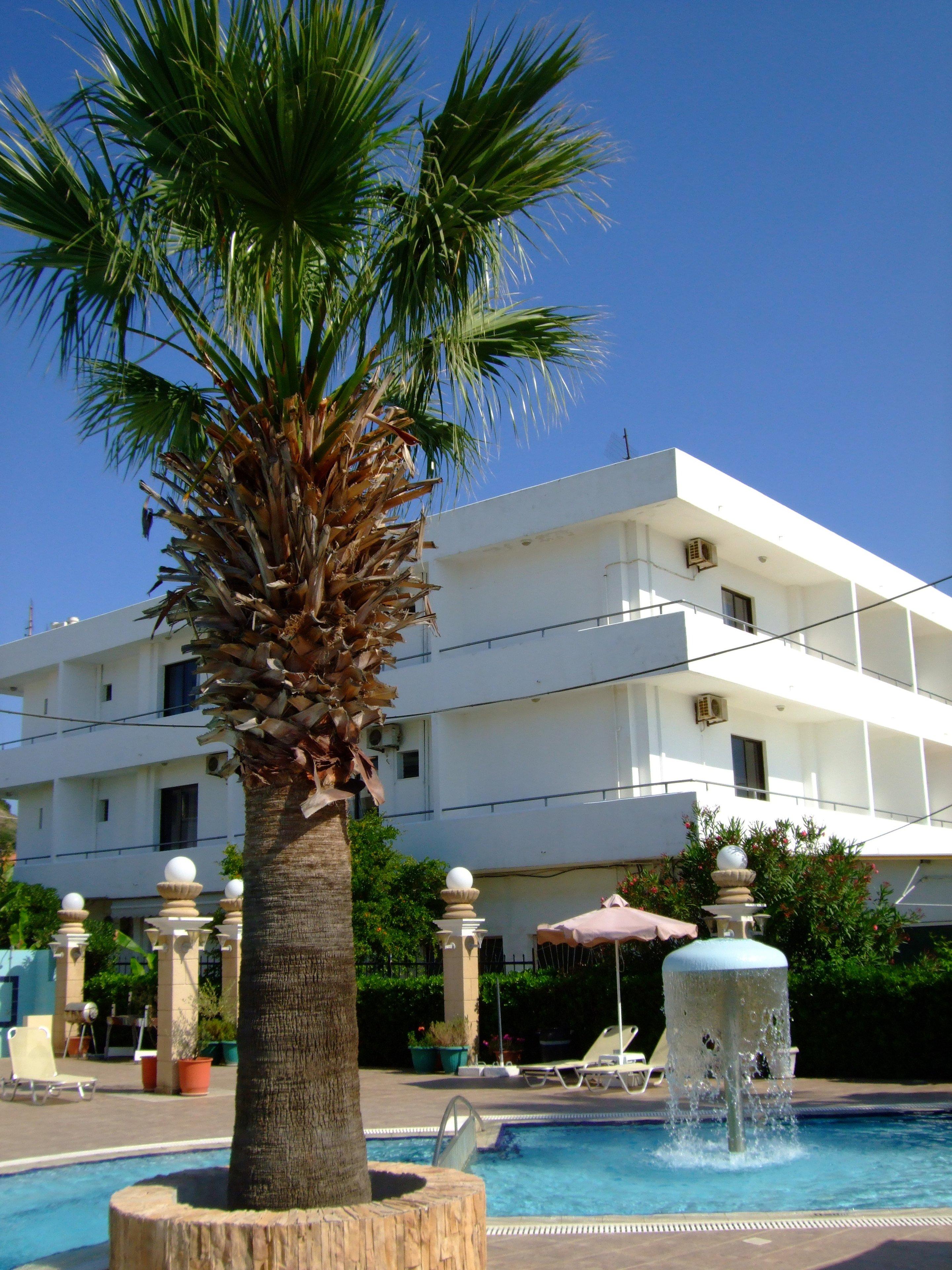 Aparthotel Antonios 3*